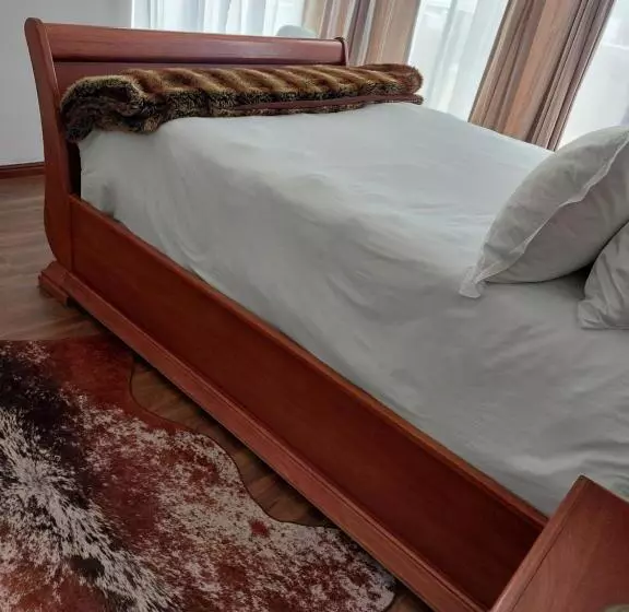 تختخواب و صبحانه Etokelo Bnb