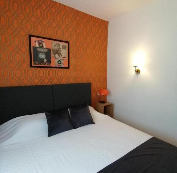 تختخواب و صبحانه History Aparts