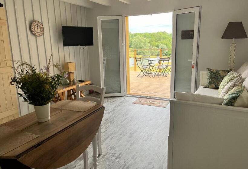 민박 La Cabane Lacourrège