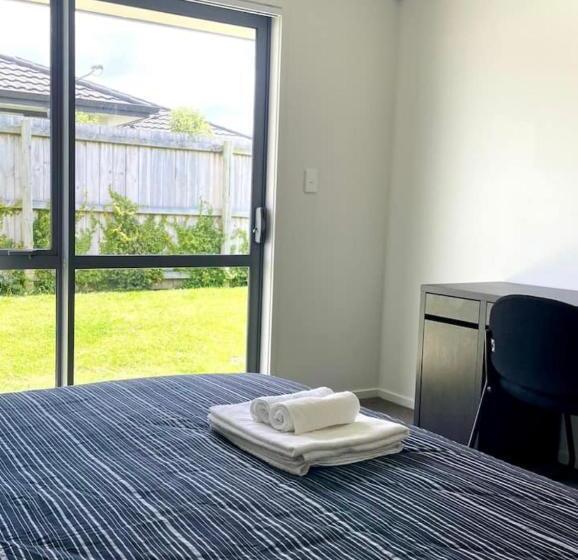 ベッドアンドブレックファースト Robbiesunny Room