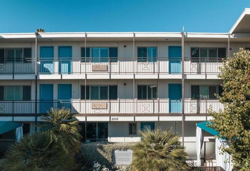 فندق Marin Suites