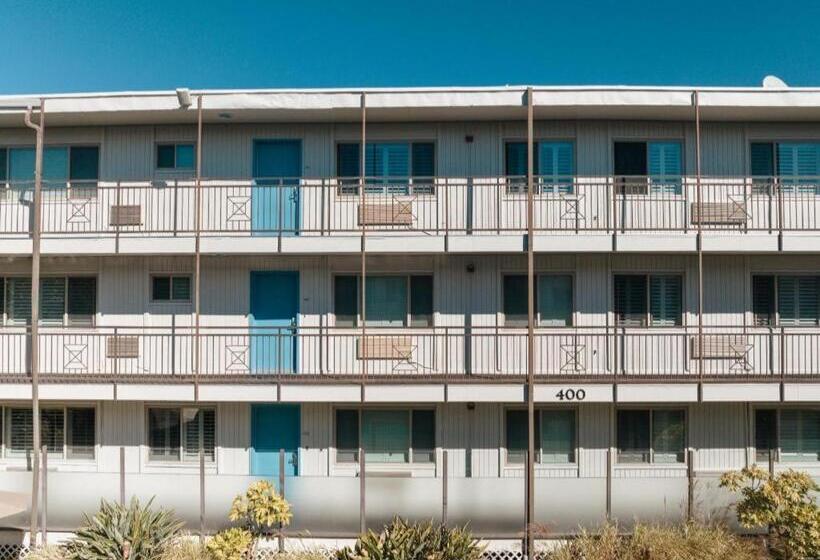 فندق Marin Suites