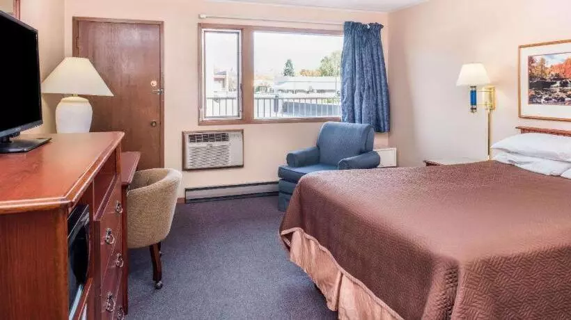 ホテル Travelodge By Wyndham Kalispell