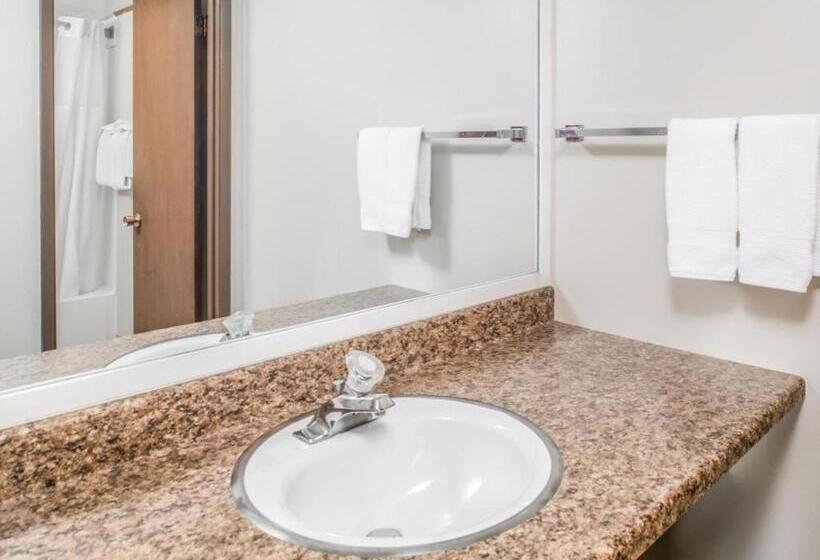 בית מלון כפרי Travelodge By Wyndham Kalispell