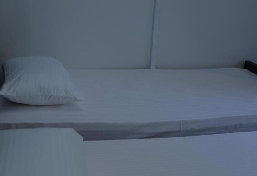 بنسيون Airport Residence Inn