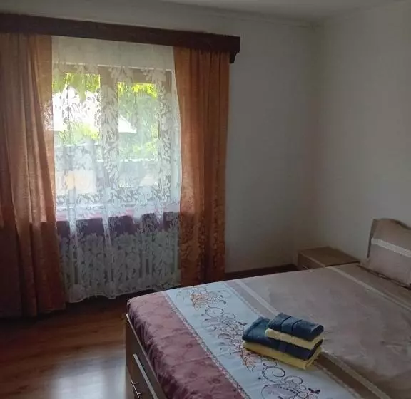 پانسیون Casa Cristian