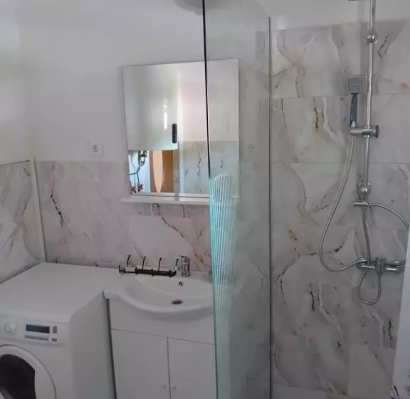 پانسیون Casa Cristian