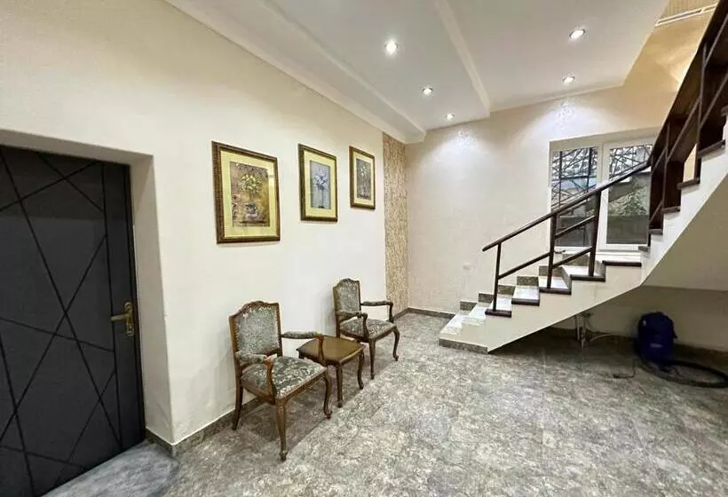 پانسیون Mountain View Villa