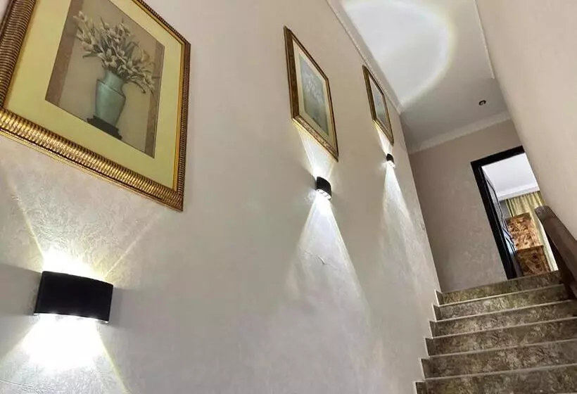 پانسیون Mountain View Villa