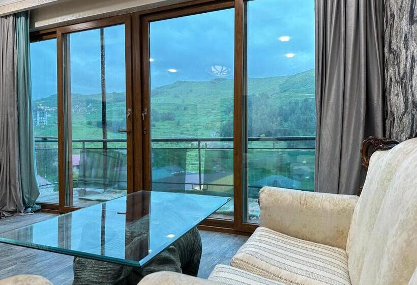 پانسیون Mountain View Villa