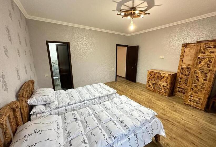 پانسیون Mountain View Villa