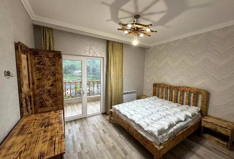 پانسیون Mountain View Villa