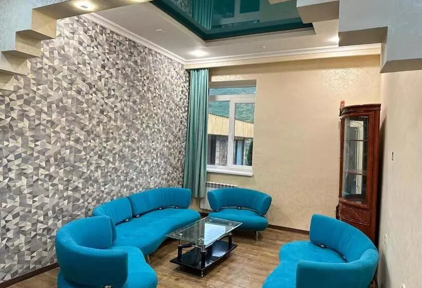 پانسیون Mountain View Villa