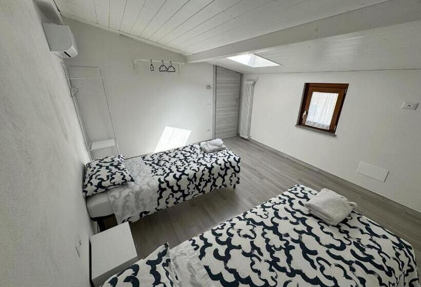 ペンション La Piazzetta   Affittacamere