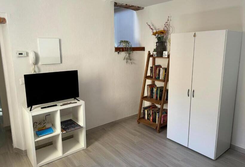 ペンション La Piazzetta   Affittacamere