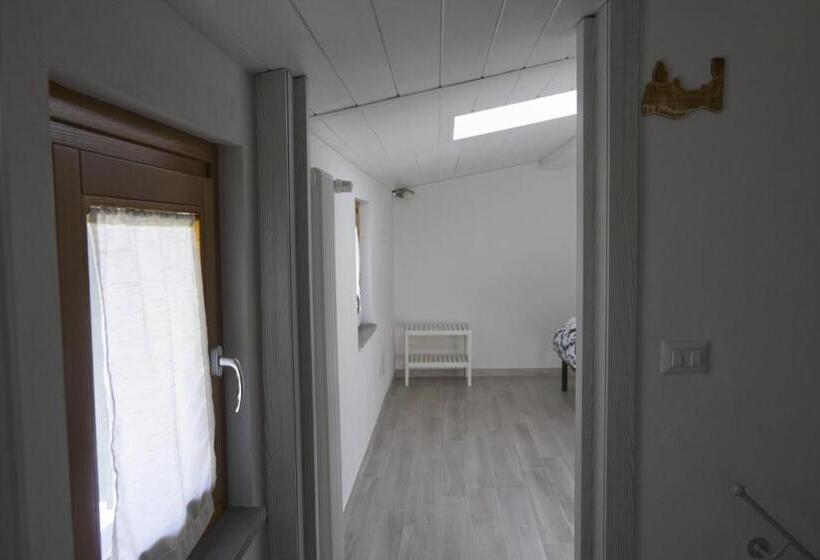 ペンション La Piazzetta   Affittacamere