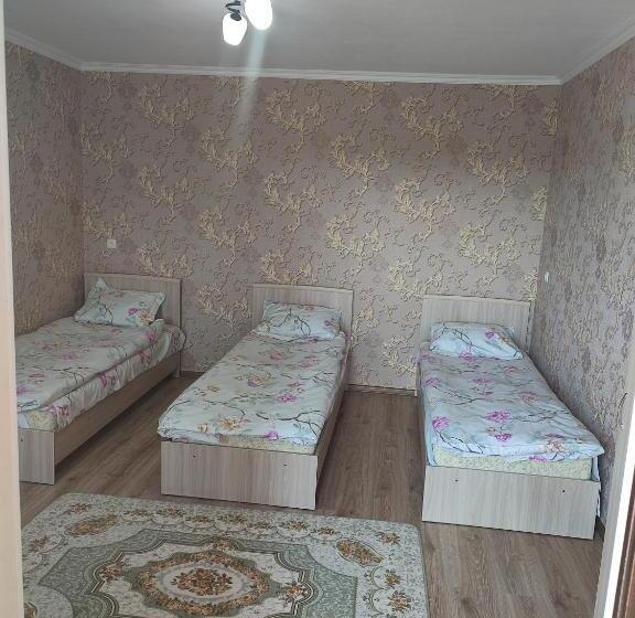 پانسیون Sun House