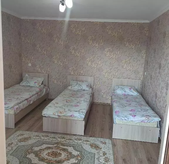 پانسیون Sun House