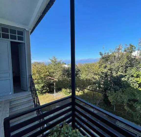 پانسیون Twins Guest House