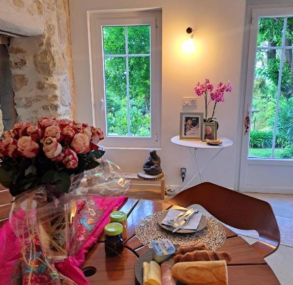 تختخواب و صبحانه Bastide De Marie Grasse