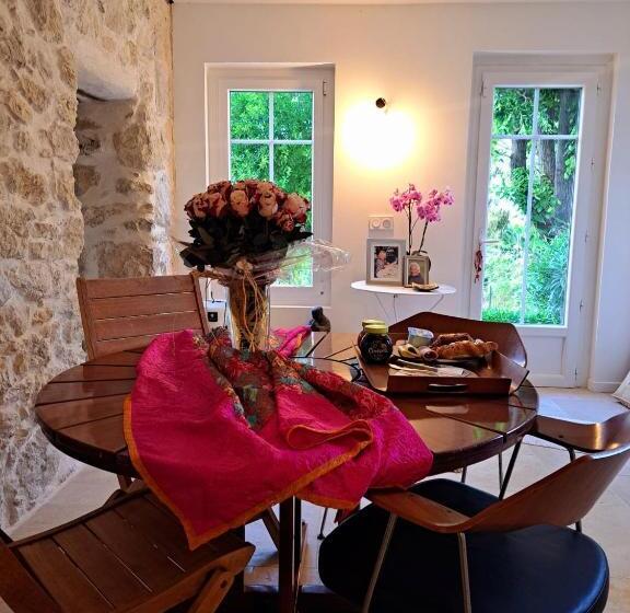 تختخواب و صبحانه Bastide De Marie Grasse