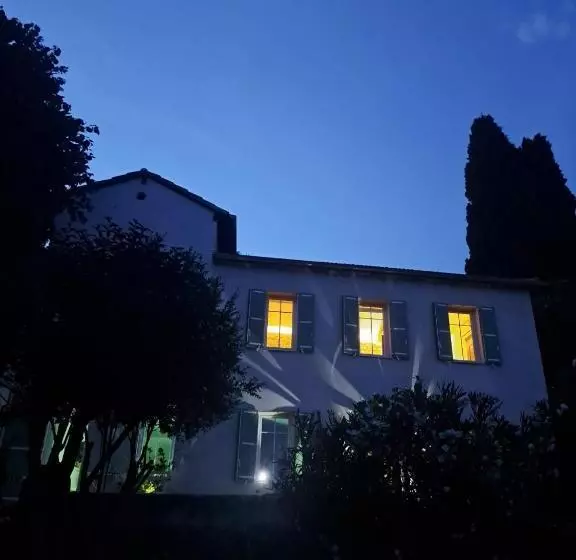 تختخواب و صبحانه Bastide De Marie Grasse