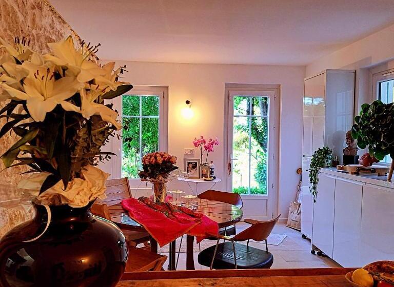 تختخواب و صبحانه Bastide De Marie Grasse