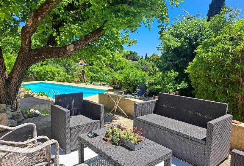 تختخواب و صبحانه Bastide De Marie Grasse