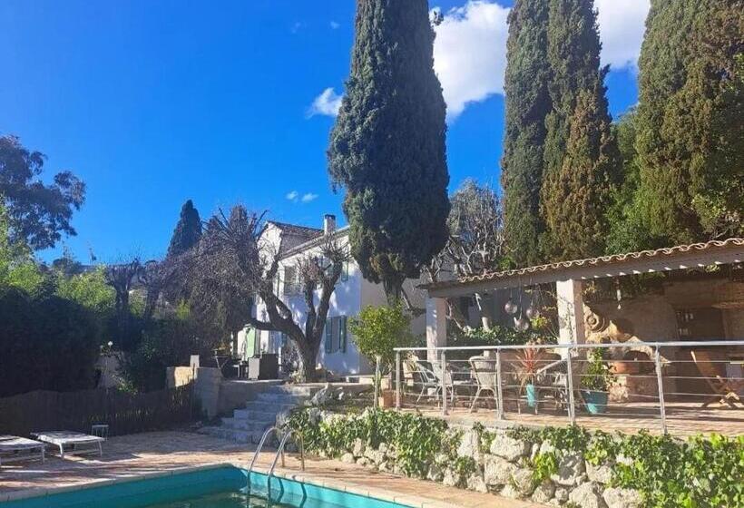 تختخواب و صبحانه Bastide De Marie Grasse