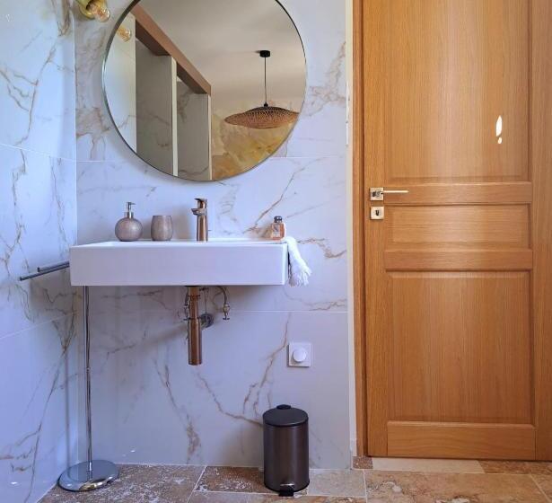 تختخواب و صبحانه Bastide De Marie Grasse