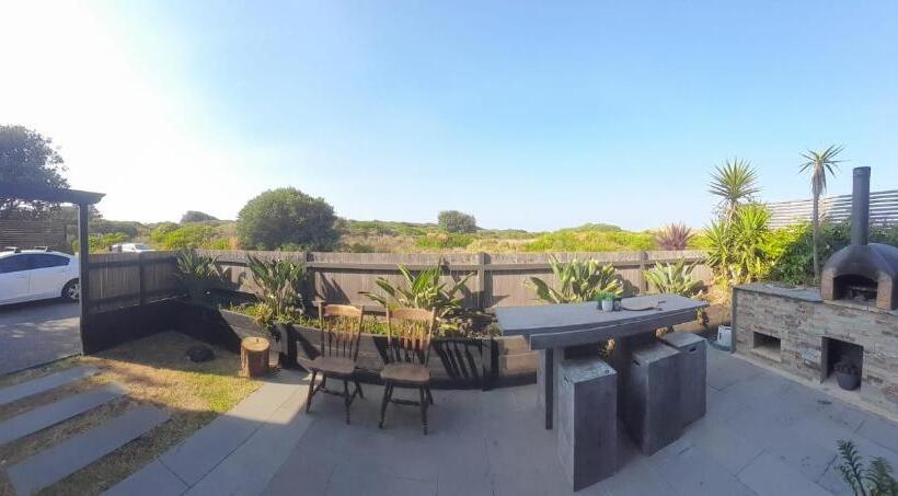 住宿加早餐  Beachfront Surfers Retreat