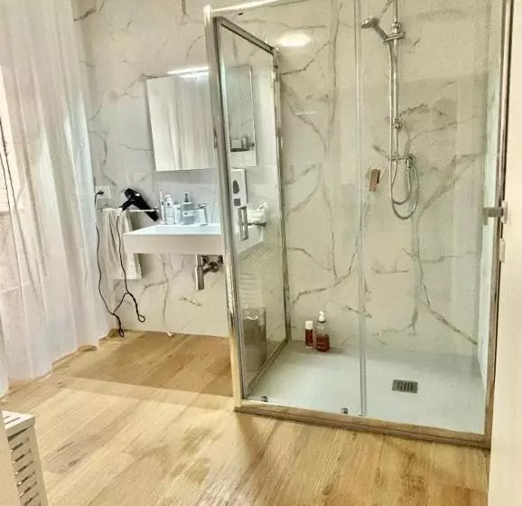 تختخواب و صبحانه La Stanzetta