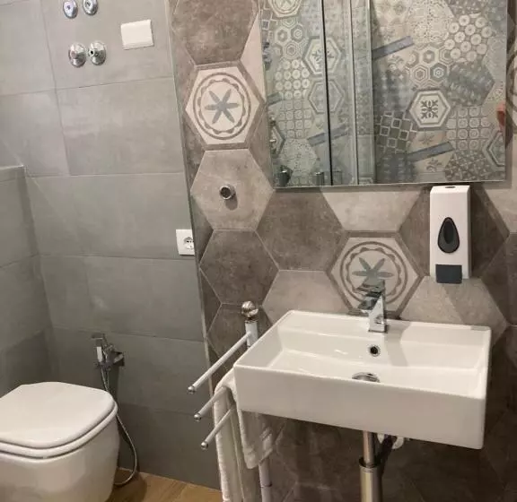 تختخواب و صبحانه La Stanzetta