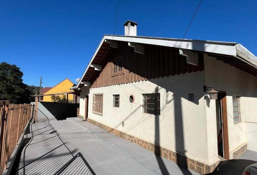 Bed and Breakfast Refúgio Girassol