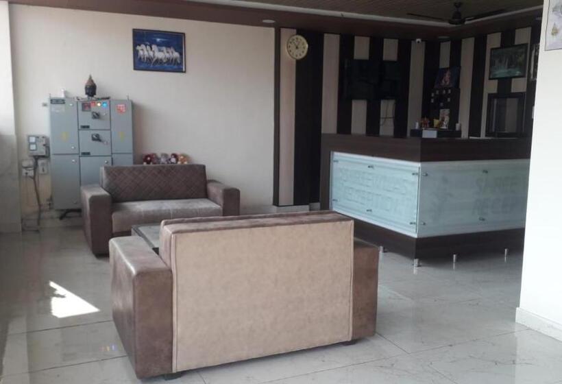 Chardham By Prithvi Hotels H