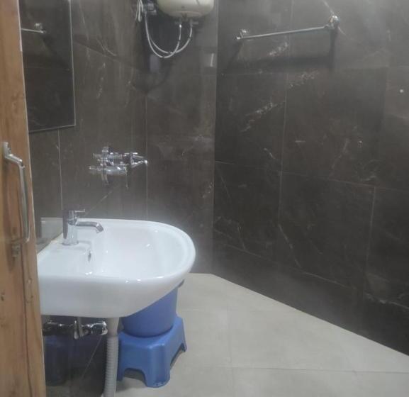 Chardham By Prithvi Hotels H