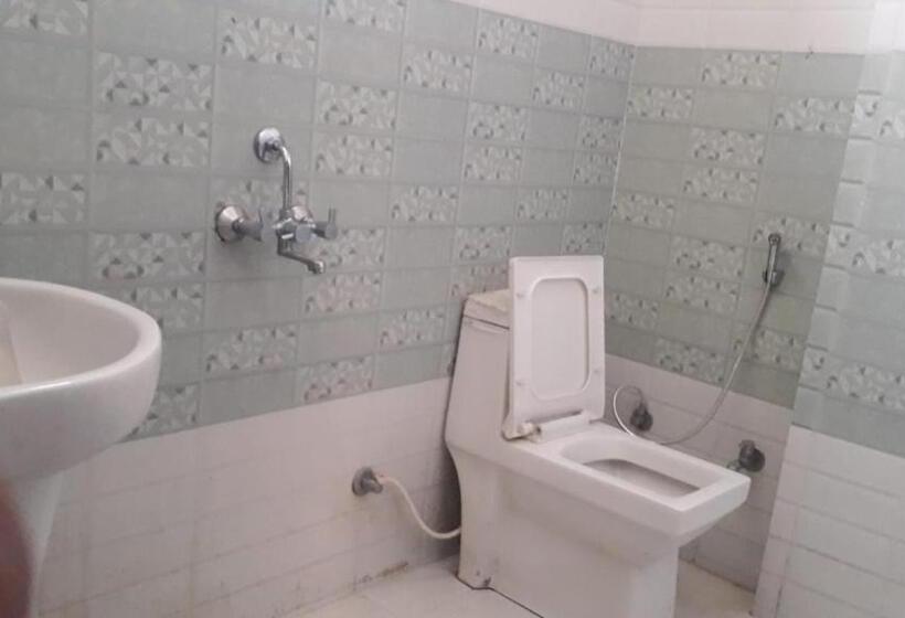 Chardham By Prithvi Hotels H