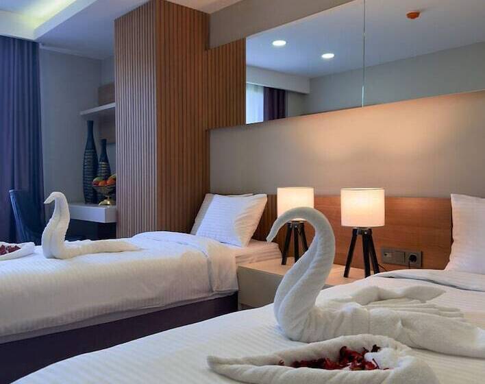 هتل Frezya Exclusively Women