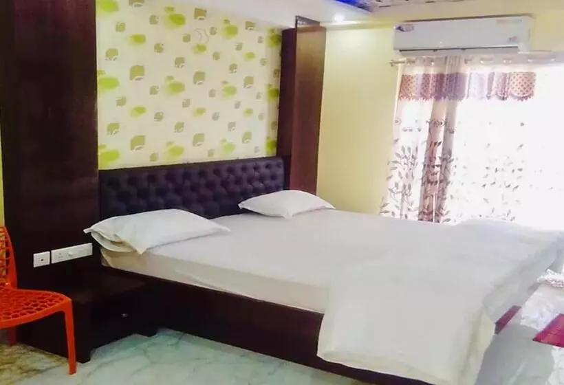 Goroomgo Hotel Arya Palace Puri Near Sea Beach   Luxury And Spacious Room With Parking Facilities