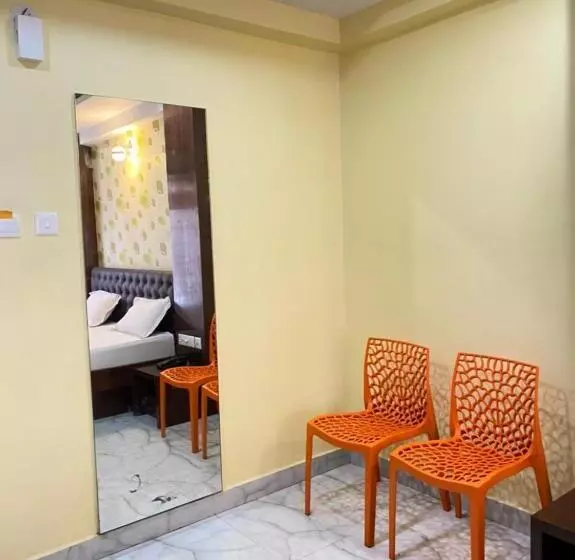 Goroomgo Hotel Arya Palace Puri Near Sea Beach   Luxury And Spacious Room With Parking Facilities
