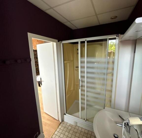 فندق Logis Hôtel & Restaurant Le Parcey