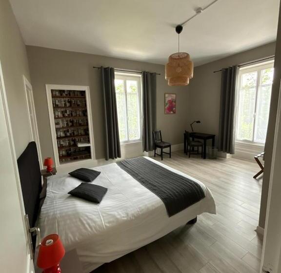 فندق Logis Hôtel & Restaurant Le Parcey