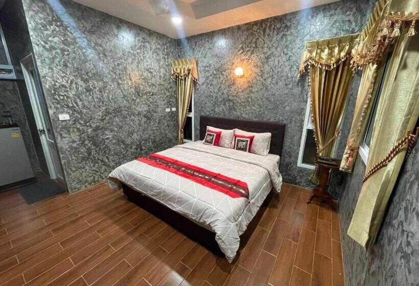 هتل Toraneethai Homestay Amphawa