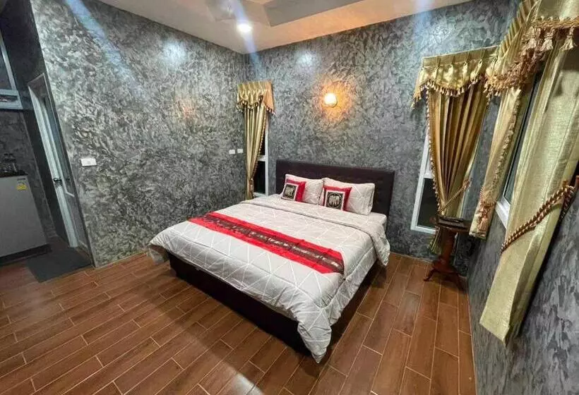 ホテル Toraneethai Homestay Amphawa