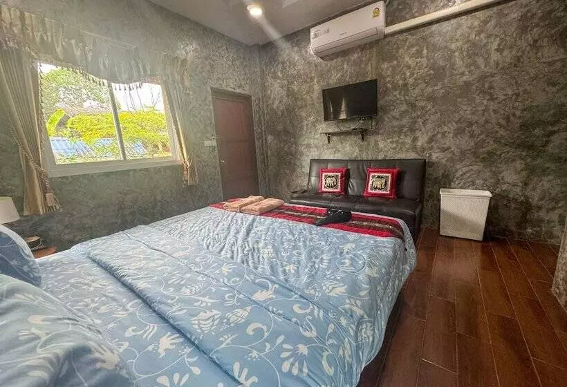 ホテル Toraneethai Homestay Amphawa