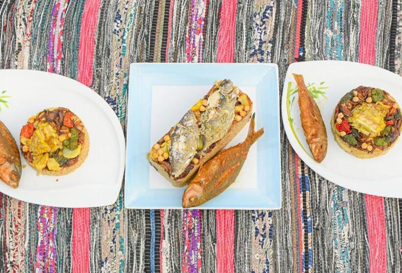 هتل Rayan S Beach Camp