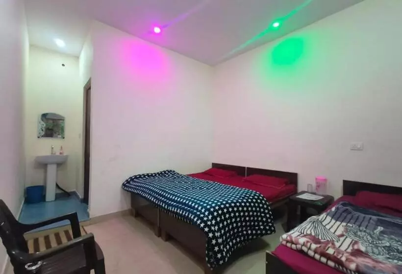 ホテル Shivanya Resot