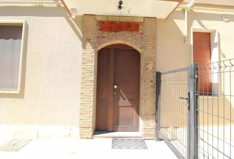 پانسیون Acquacorrente Rooms   A Due Passi Dal Mare