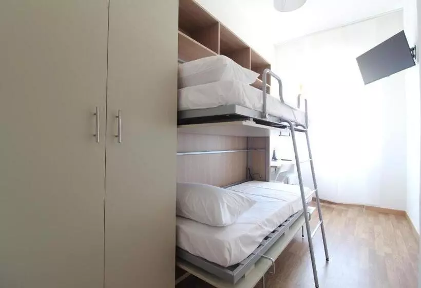 پانسیون Acquacorrente Rooms   A Due Passi Dal Mare