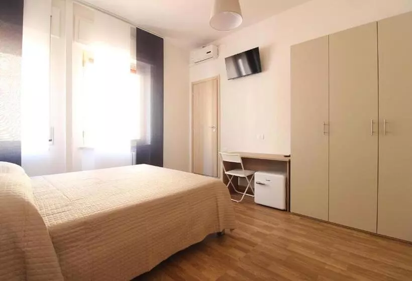 پانسیون Acquacorrente Rooms   A Due Passi Dal Mare